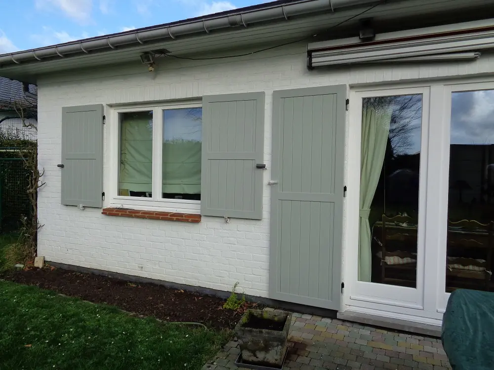 pvc-raamluiken-ventinella-referentie-planchetten-betongrijs